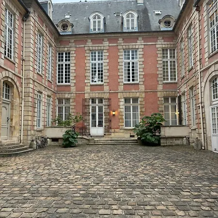 Style Et Confort Marais * Paris